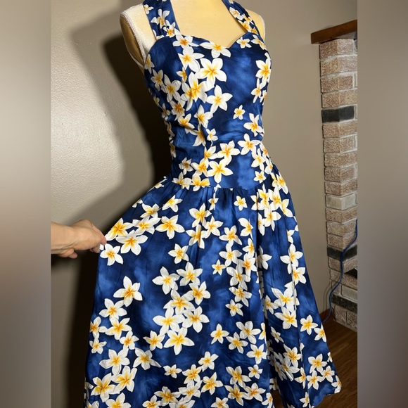 ❌SOLD❌Aloha Moi Hawaiian Dress Size XXL Floral Pattern Blue White Plumeria - Picture 9 of 12